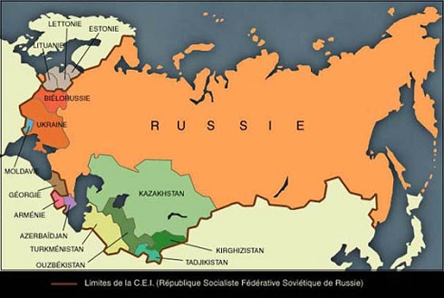 La Russie après l'éclatement de l'URSS_chute-communisme2