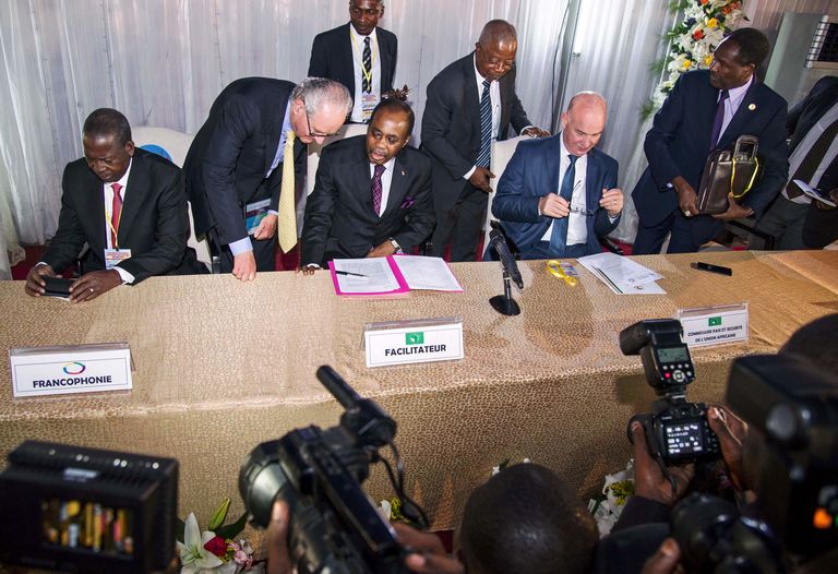 4991600_6_ea03_l-ancien-premier-ministre-togolais-et_f146430b56320fe046049099e5469fc7