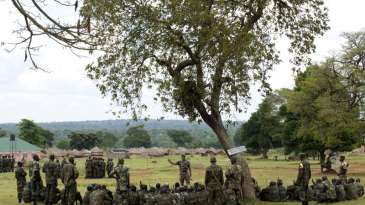 L’armée ougandaise UPDF se déploie le long de la frontière congolaise