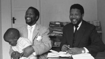 Sans la lutte armée préconisée par Mandela, l’État colonial d’apartheid n’aurait pas abandonné le pouvoir