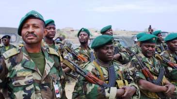 Les interventions militaires de l’Angola dans les deux Congos: enjeux et perspectives - Lucien Epimi Guia