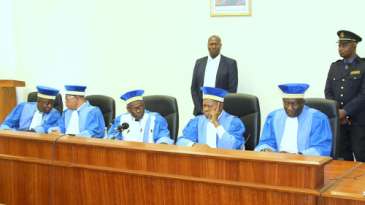 RDC : Preuves de compromission de la Cour constitutionnelle : Vundwawe et Esambo, des exemples à suivre - JB Kongolo